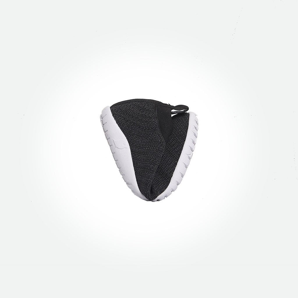 Gallop Sneaker - Black On White - Pyopp